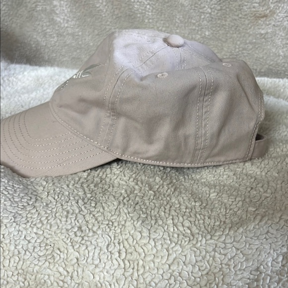 Adidas lilac Cap - Picture 4 of 5